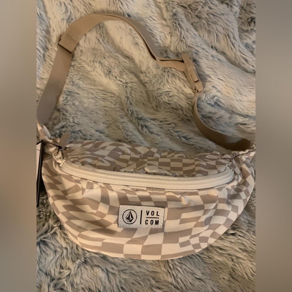 Volcom Checker Fanny Pack Bag New with tags